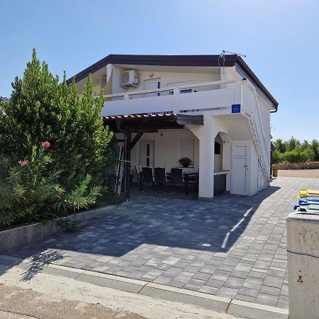 Apartmani Deak فير المظهر الخارجي الصورة